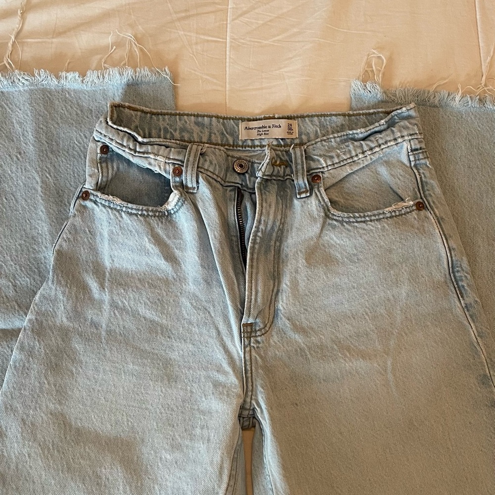 Abercrombie Loose high rise jeans